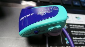 Sony Walkman W262 - detaliu buton
