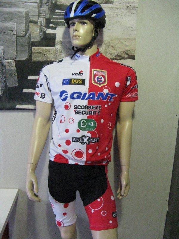 Costum de ciclism Dinamo