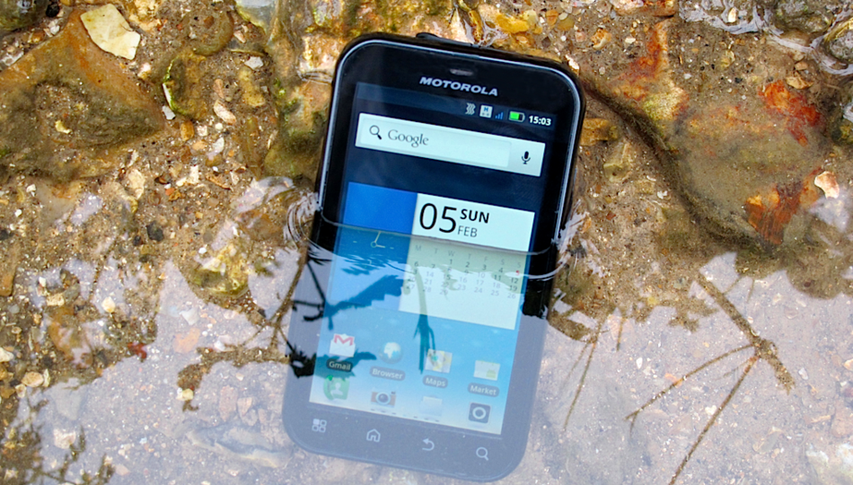 Prima Evadare 2012, Motorola Defy+